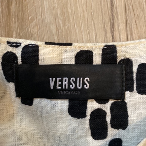 Vintage versus Versace dress - Picture 2 of 7